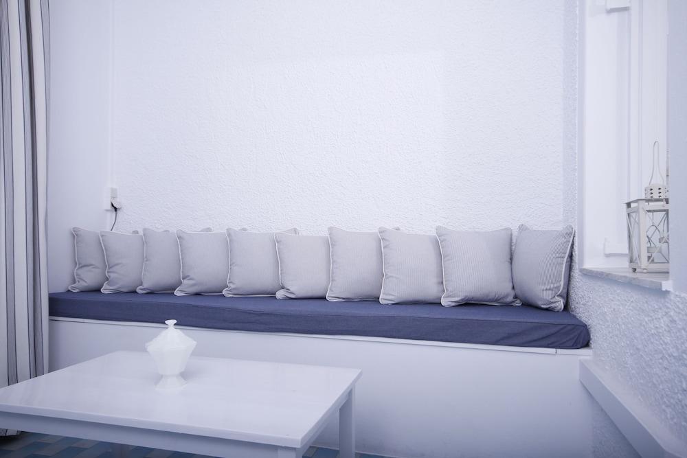 Kafieris Blue Studios 2