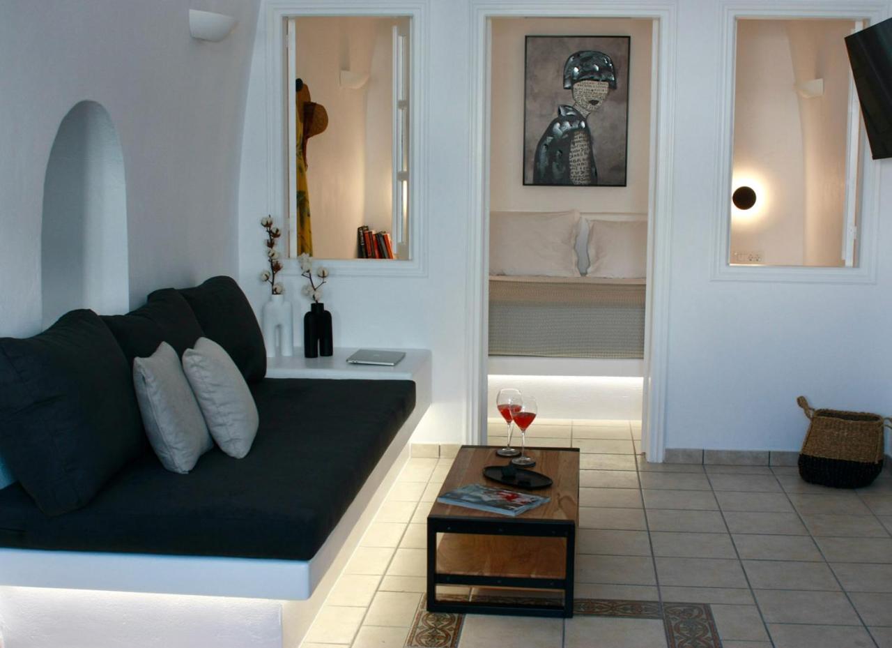 The Lava Villa by a Terre Cave Villas 2