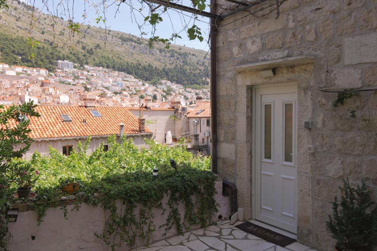 Old Town Green Oasis House 1