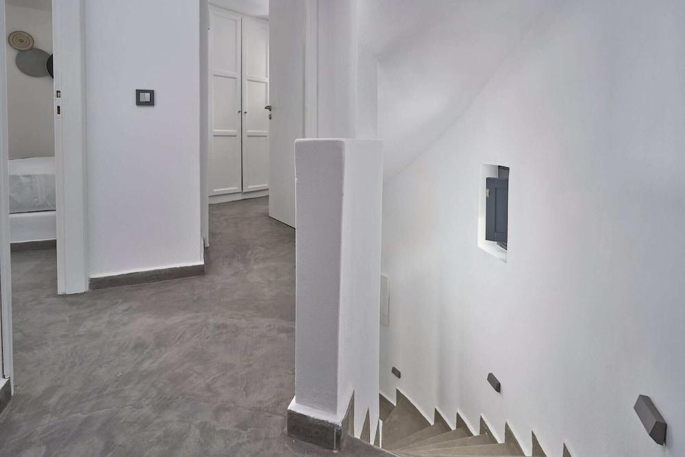 Topos Exclusive Santorini