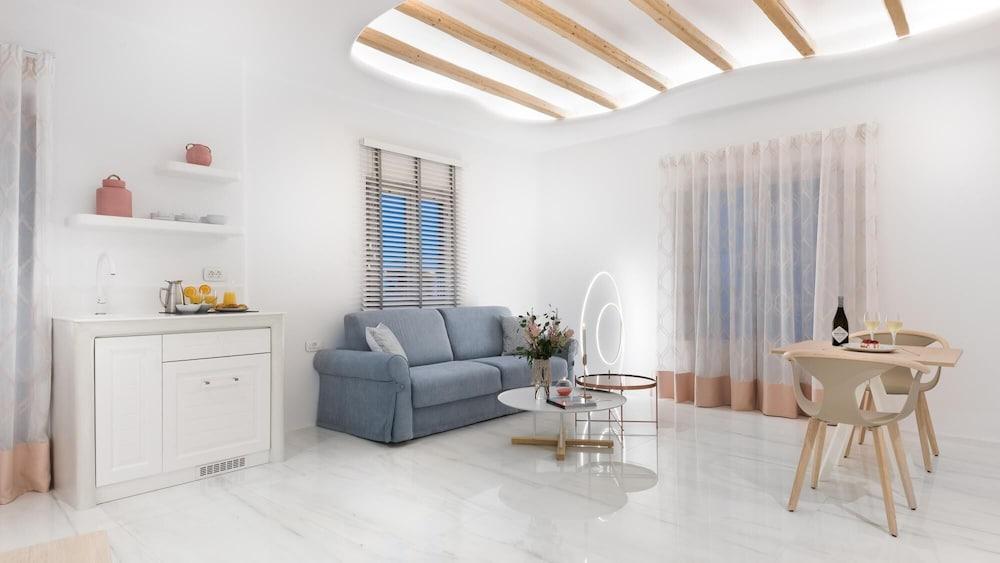 Emfasis Luxury Villa 1