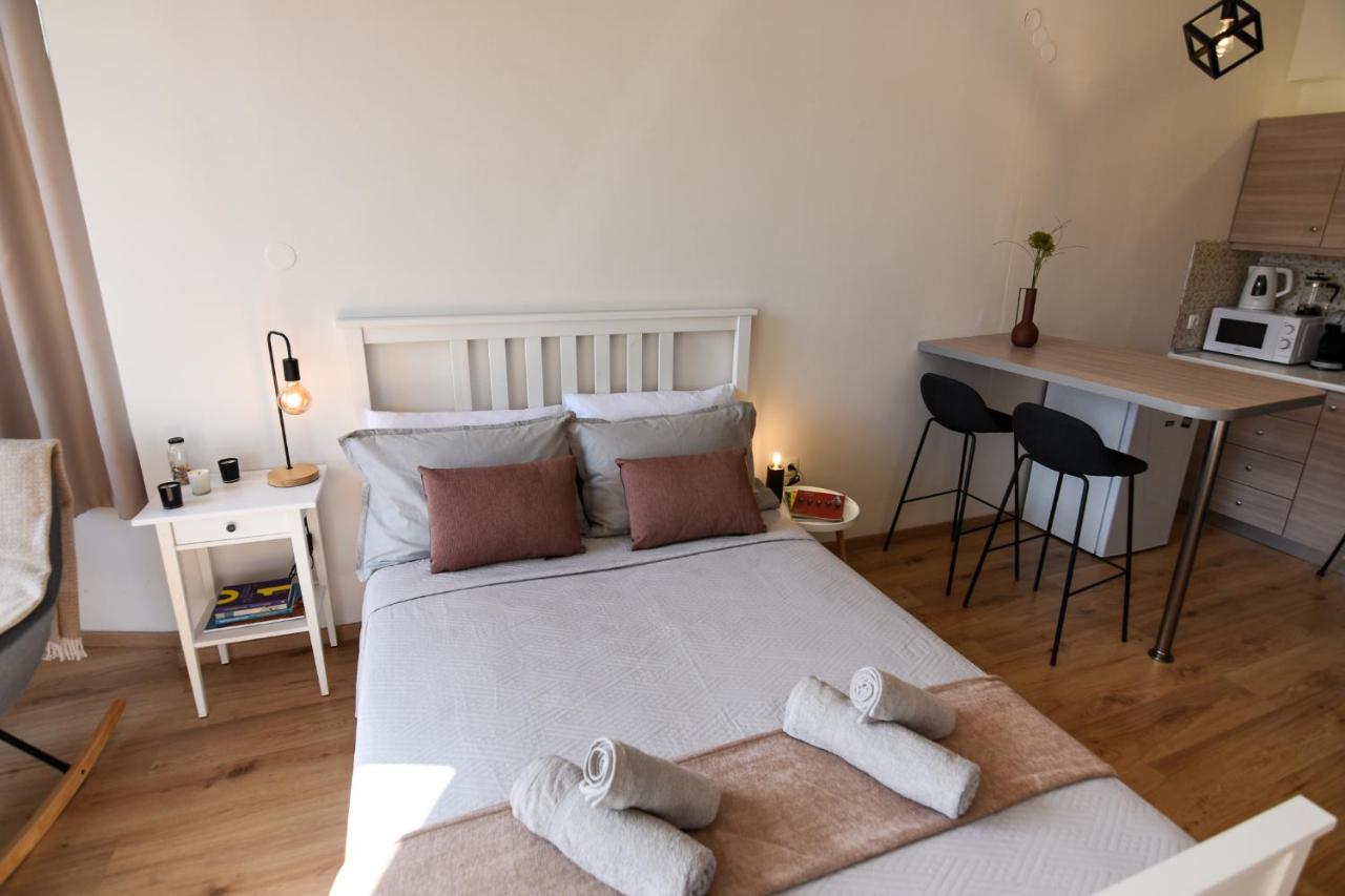 Gravity Downtown Scandi Studio (Adults Only) 2