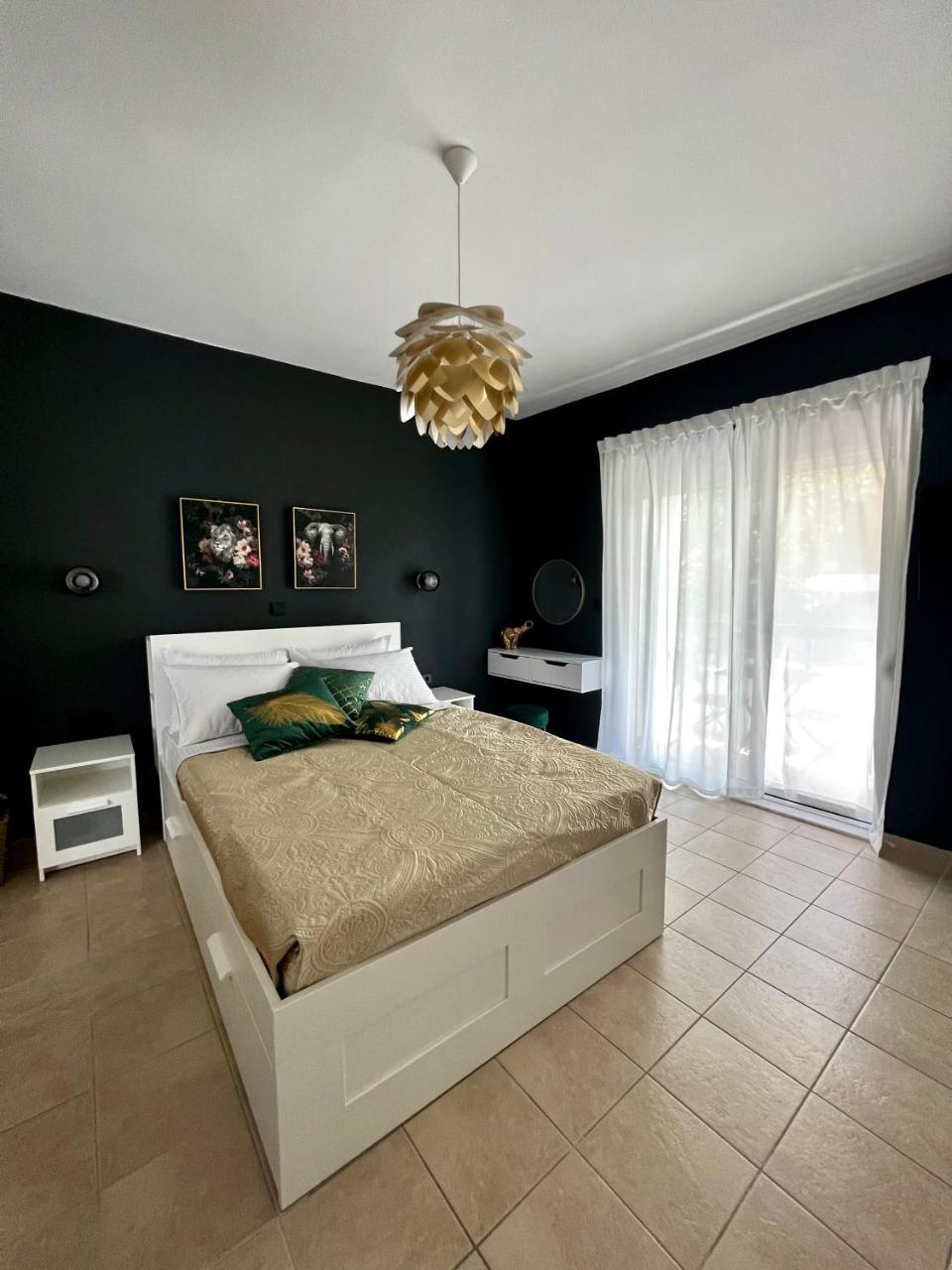 Downtown Apartments (Adults Only) 1