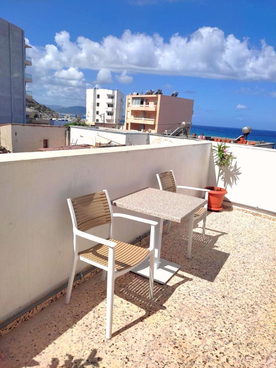 3rd Floor Apartment in Town with Sea View (Adults Only)