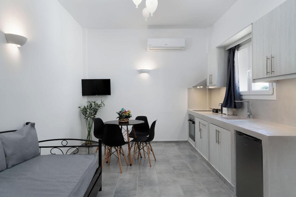 New Lux Villa Kambos & Prive Jacuzzi 1