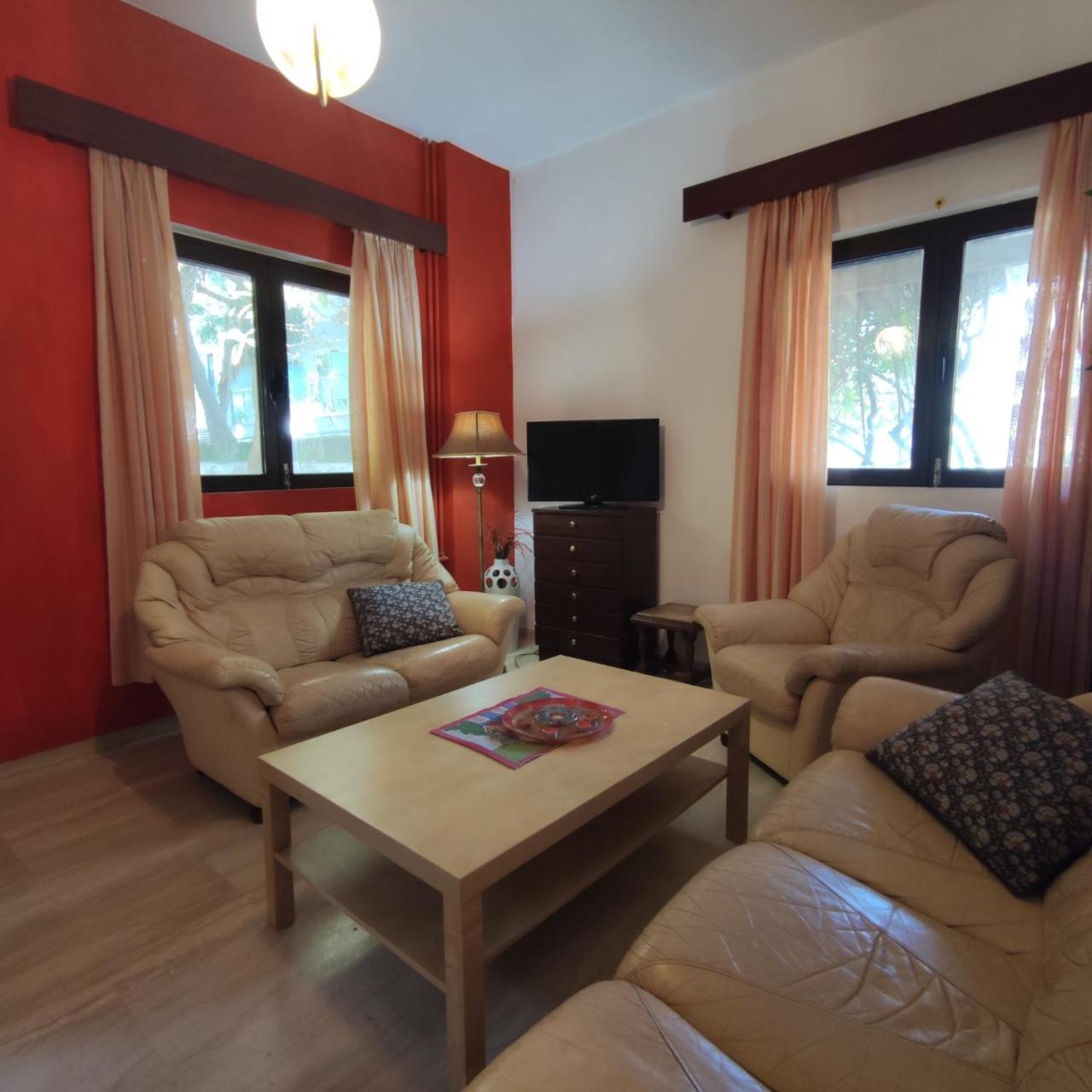 Cozy City Apartment - Sleeps 2 (Adults Only) 2