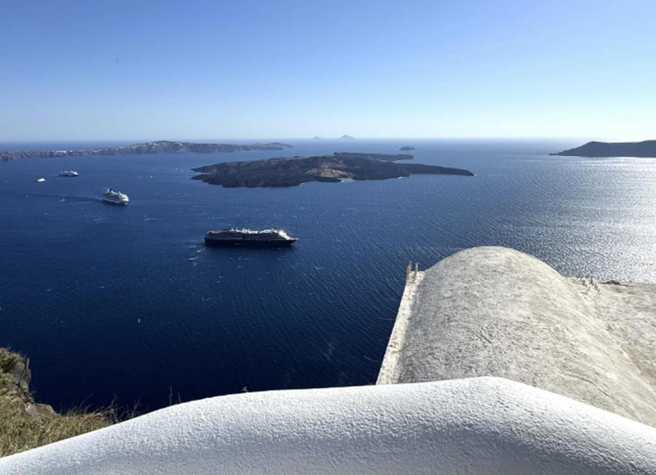 Exquisite Santorini Villa Villa Kamelot 3 Bedrooms Spectacular Aegean Sea Views Private Outdoor Hot Tub Imerovigli 1