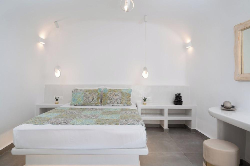 Yiota Collection  4 Suites & 4 Prive Jacuzzi 1