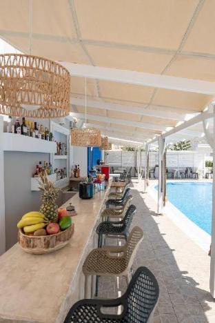 Bella Santorini Studios 2