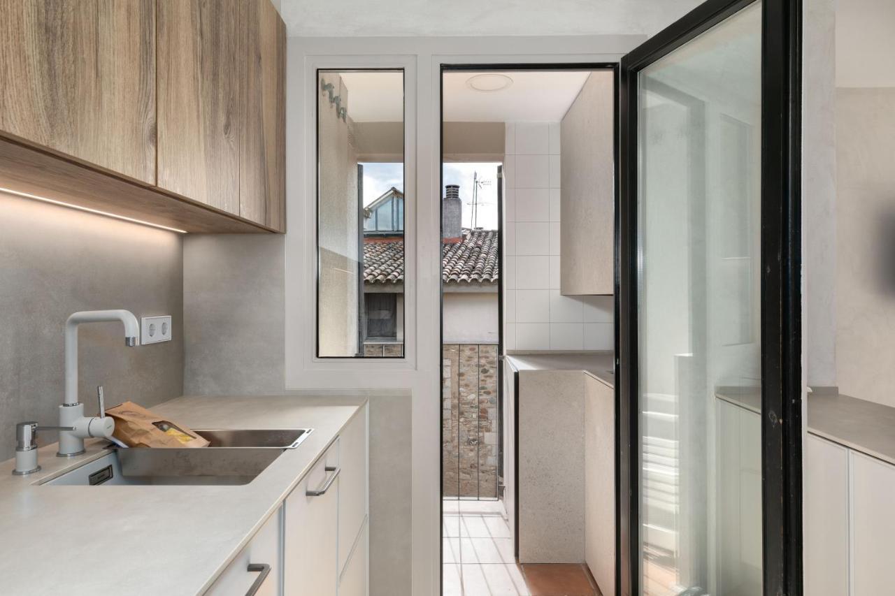 Flateli Pou Rodo 3 1