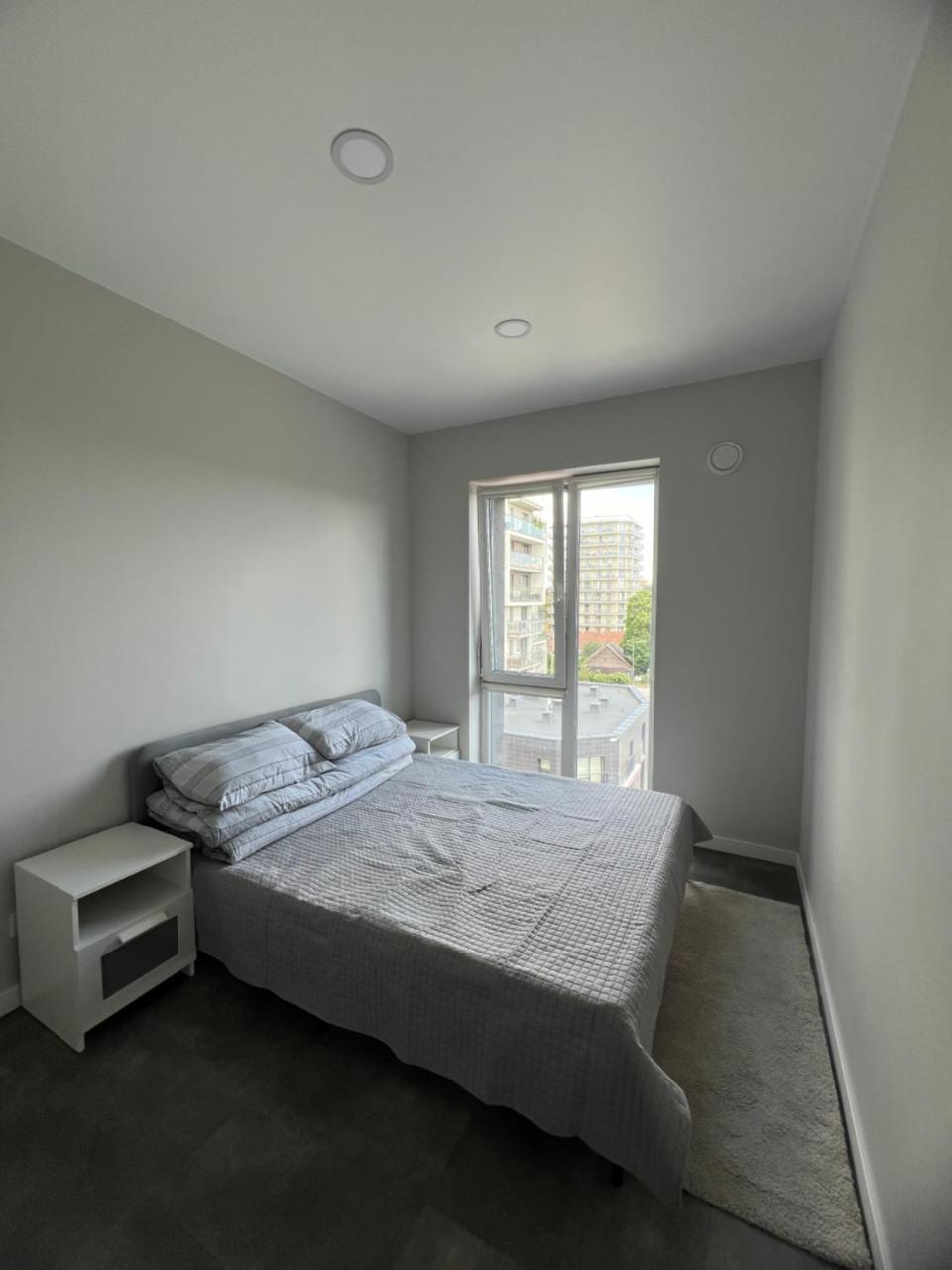 Bright And Cozy Place To Stay