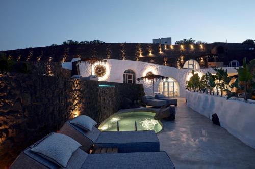 Theano Cave Suites & Villas 1