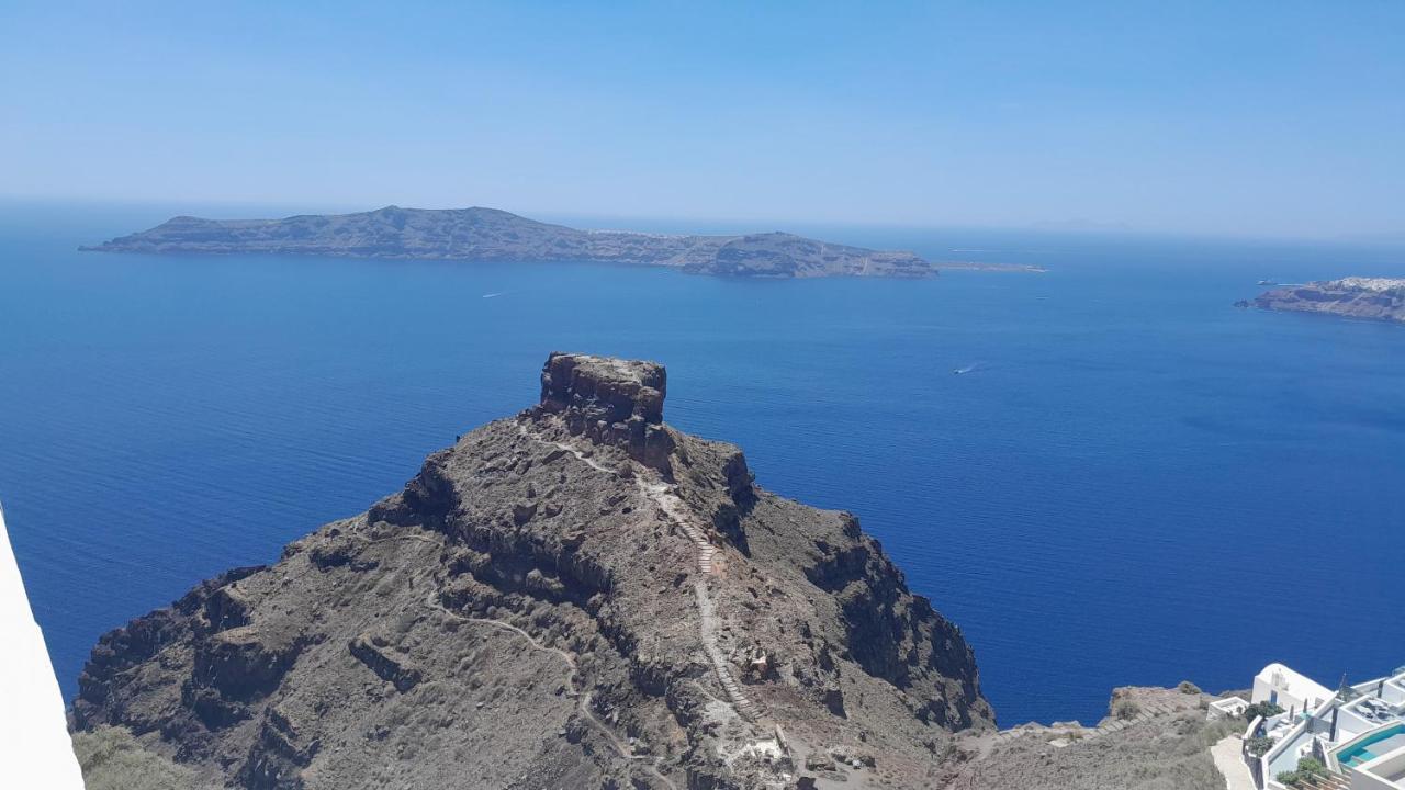 Amazing Room on the Cliff (Adults Only) 1