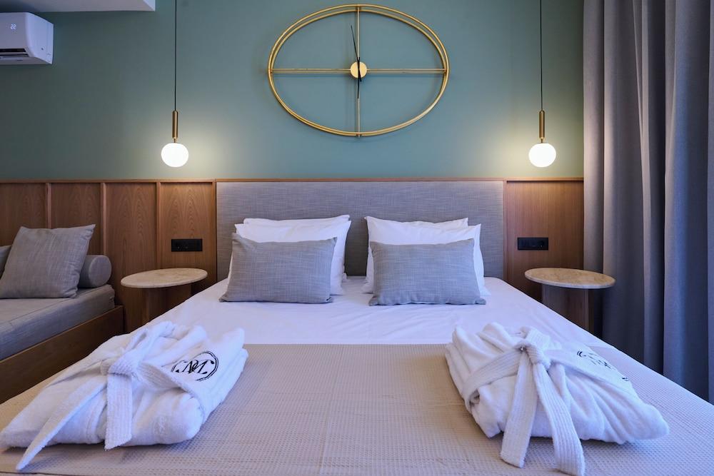 Monarco Executive Rooms