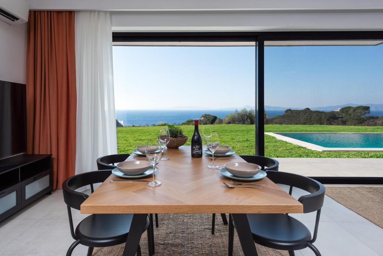 Aquarama Pool Apartments 1