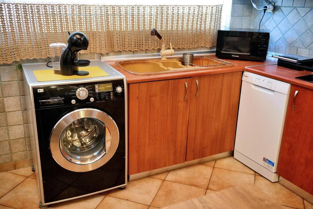 Unique Smaragda's Residense 1