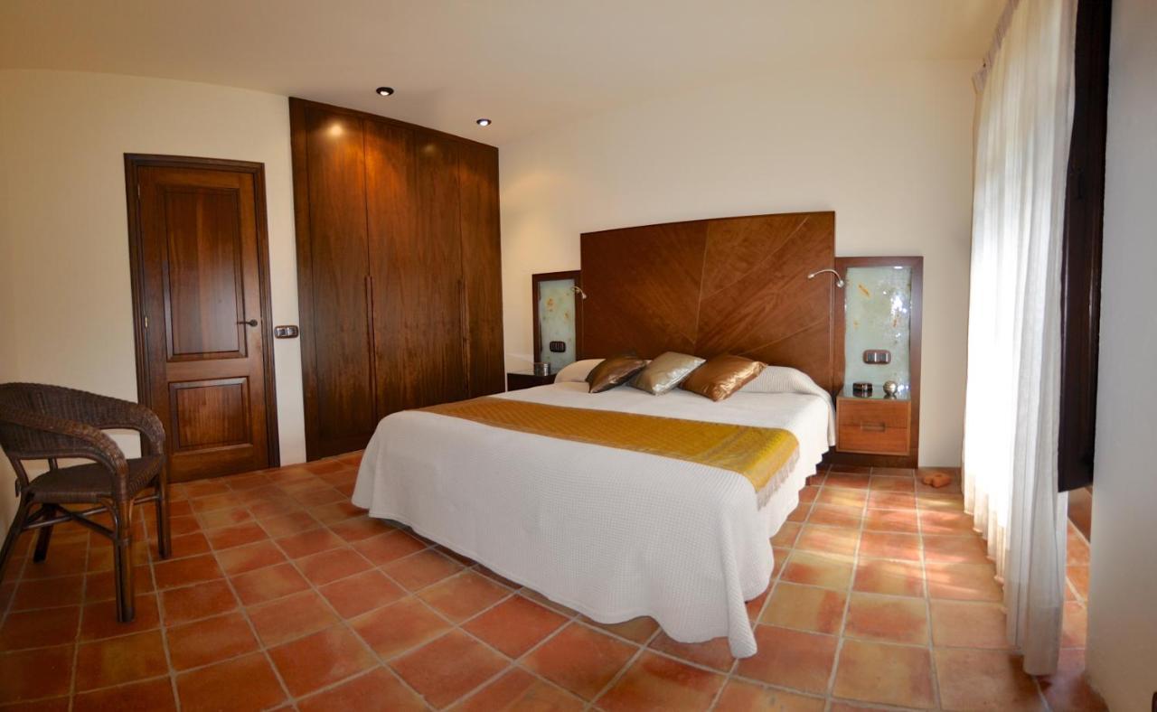 Petit Costabravasi 1