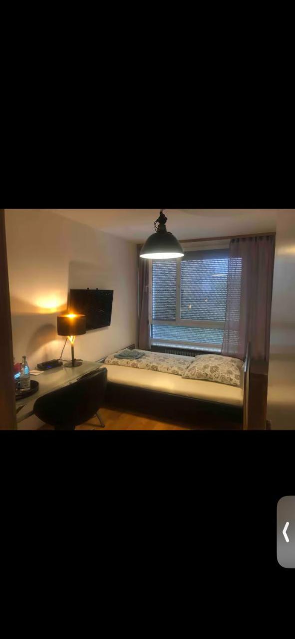 Messewohnenaschheim Business Zimmer Und Apartment Mit Balkon Bei Messe Munchen (Adults Only)