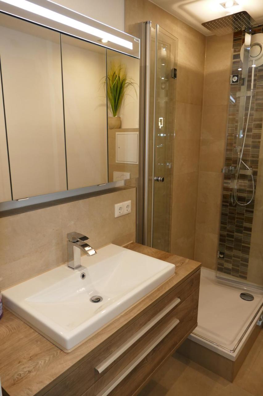 3 South Wg (Adults Only)