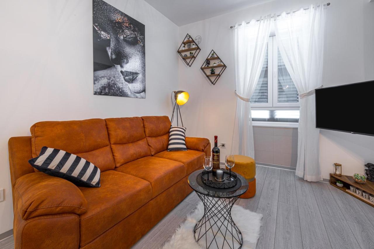 Apartment 16 Steps 2