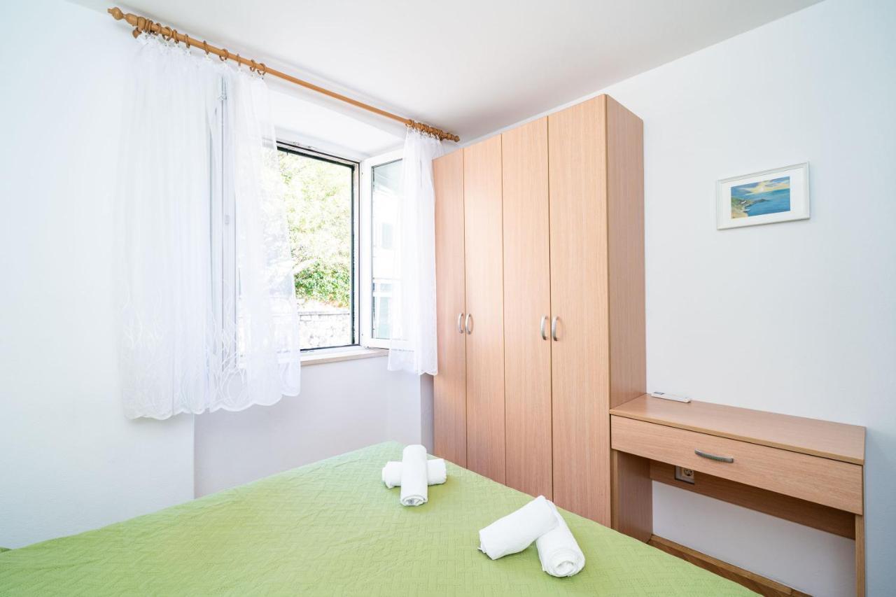 Central Apartment with Terrace 2