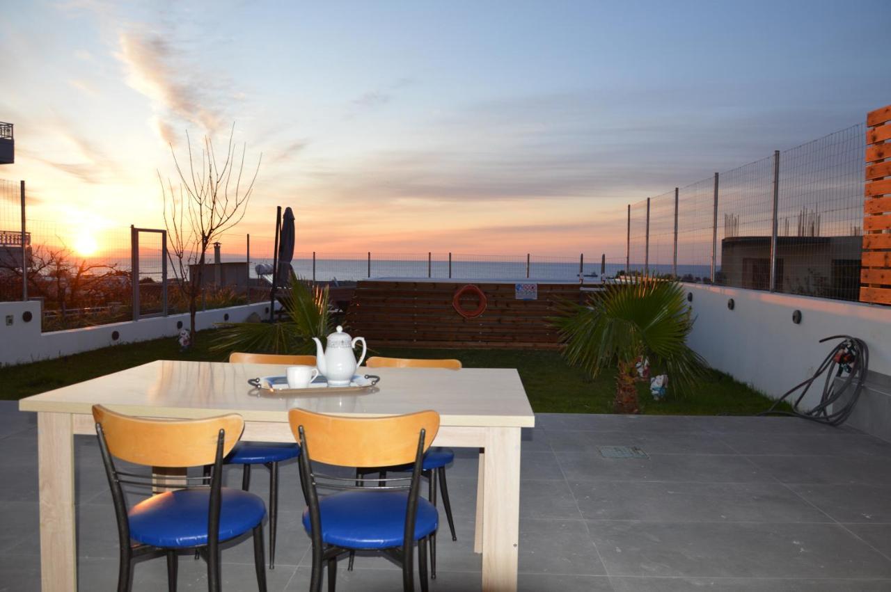 Sea View Sunrise Luxury Apartment 2