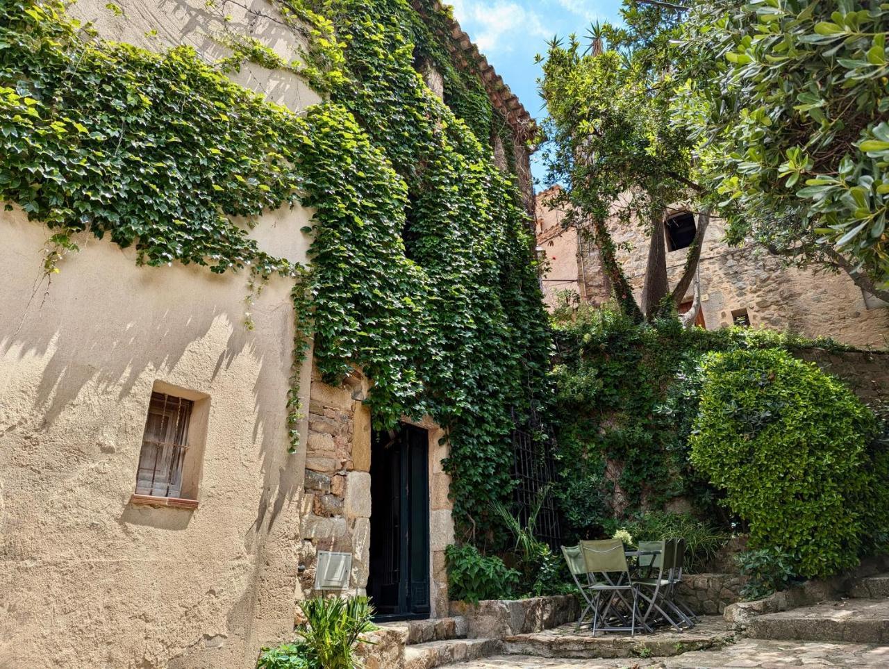 Casa Dentro Del Castillo de Tossa de Mar 1