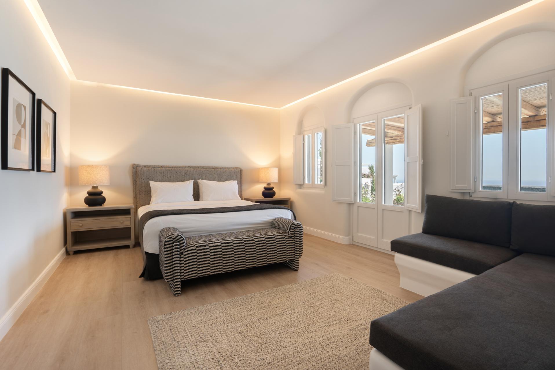 Nero Light-Filled Suites