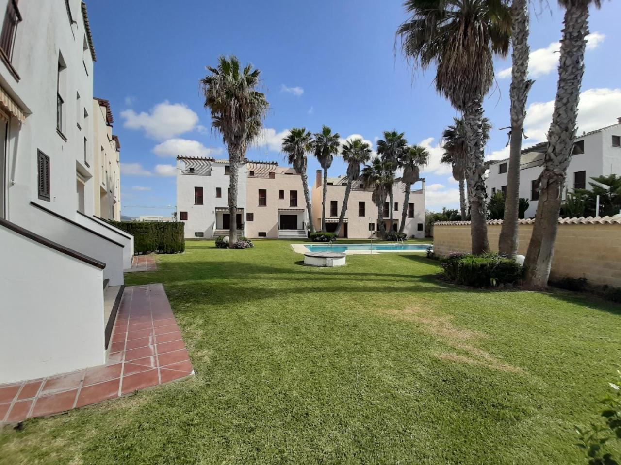 Chalet Individual En El Pueblo de Zahara 1