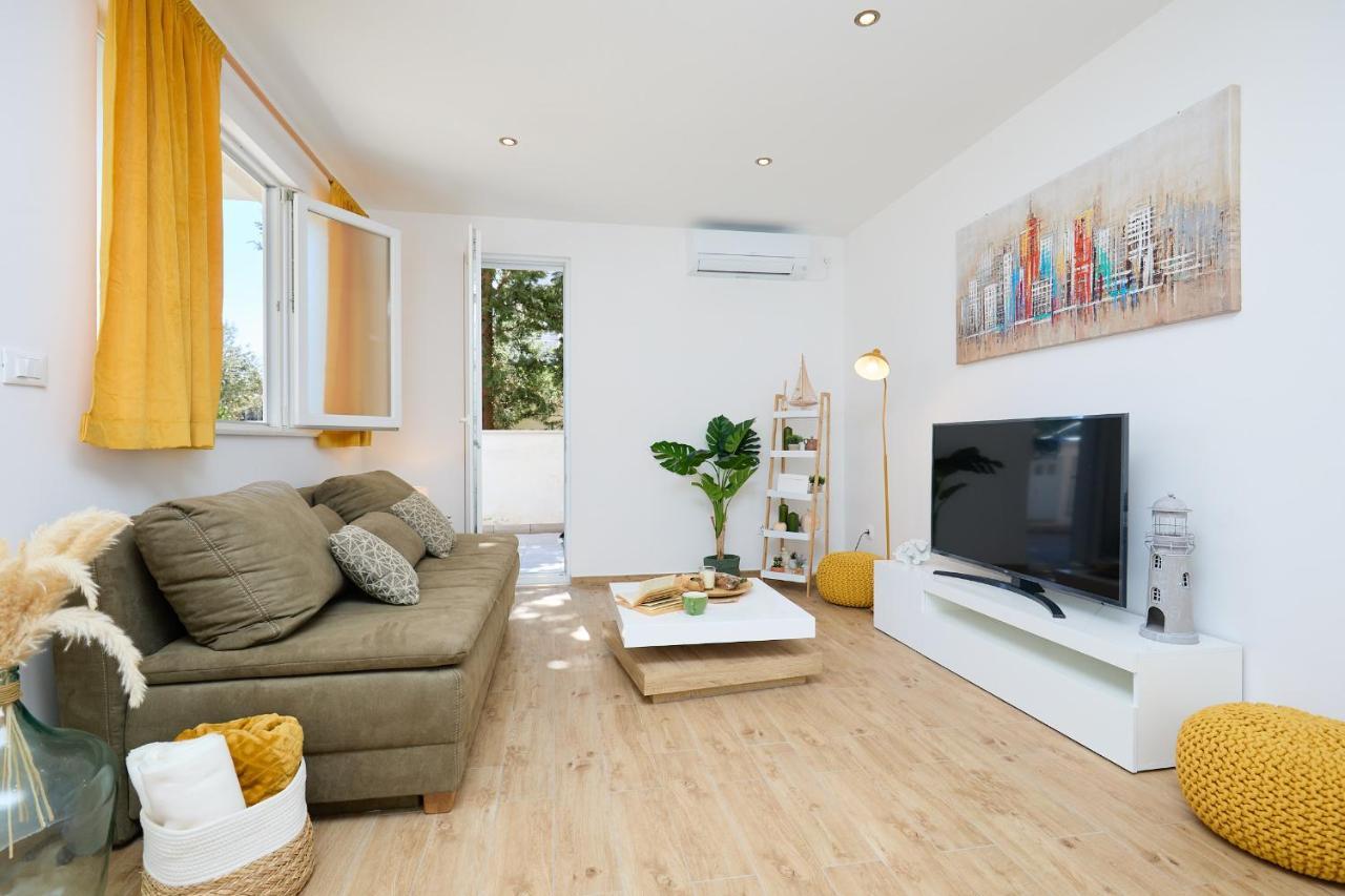 Hedera Estate, Hedera A38 2