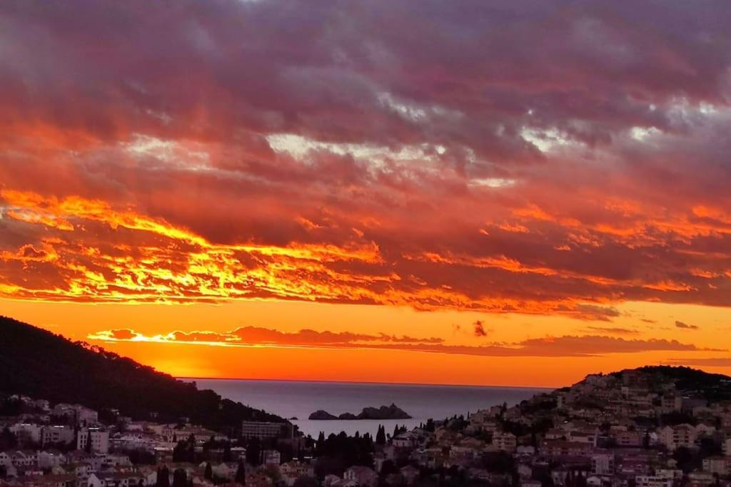 Walking Distance Old Town 120m2,Garden,View,Garage 2