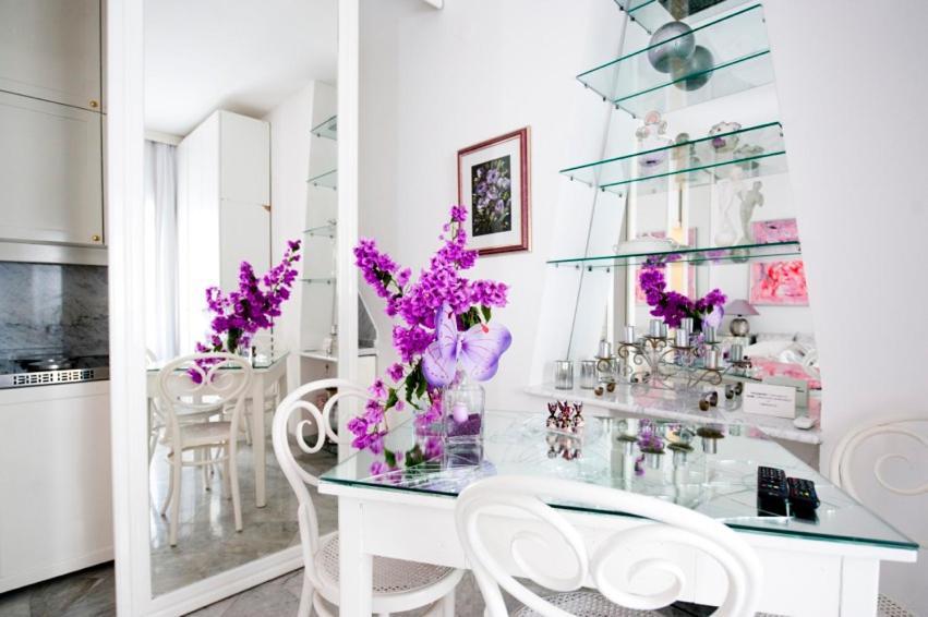 Old Town Apartments Next To the Beach 2 1