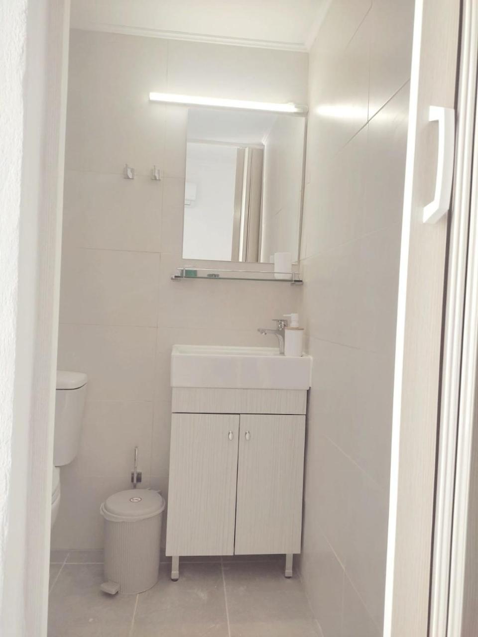 Apartment in Rhodes Town And Near the Beach (Adults Only) 2