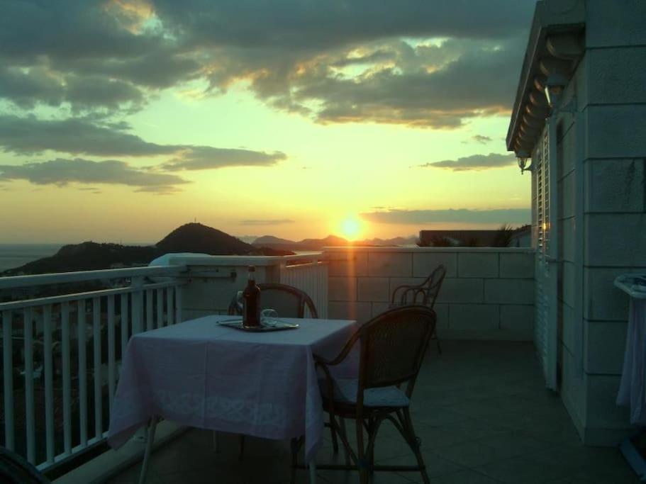 Romantic Ap,With Amazing View 1