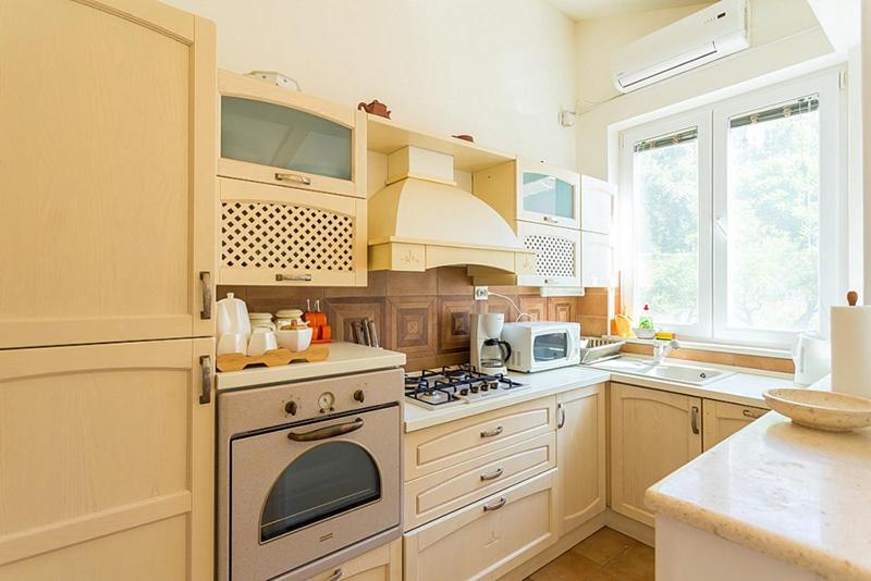 Heritage Dvori with Garden, Free Parking Next To Sea Beautiful Location 2