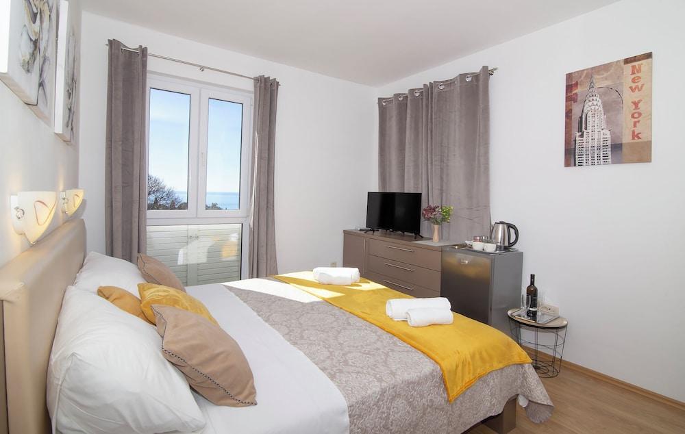 Room Beta with Sea View 1