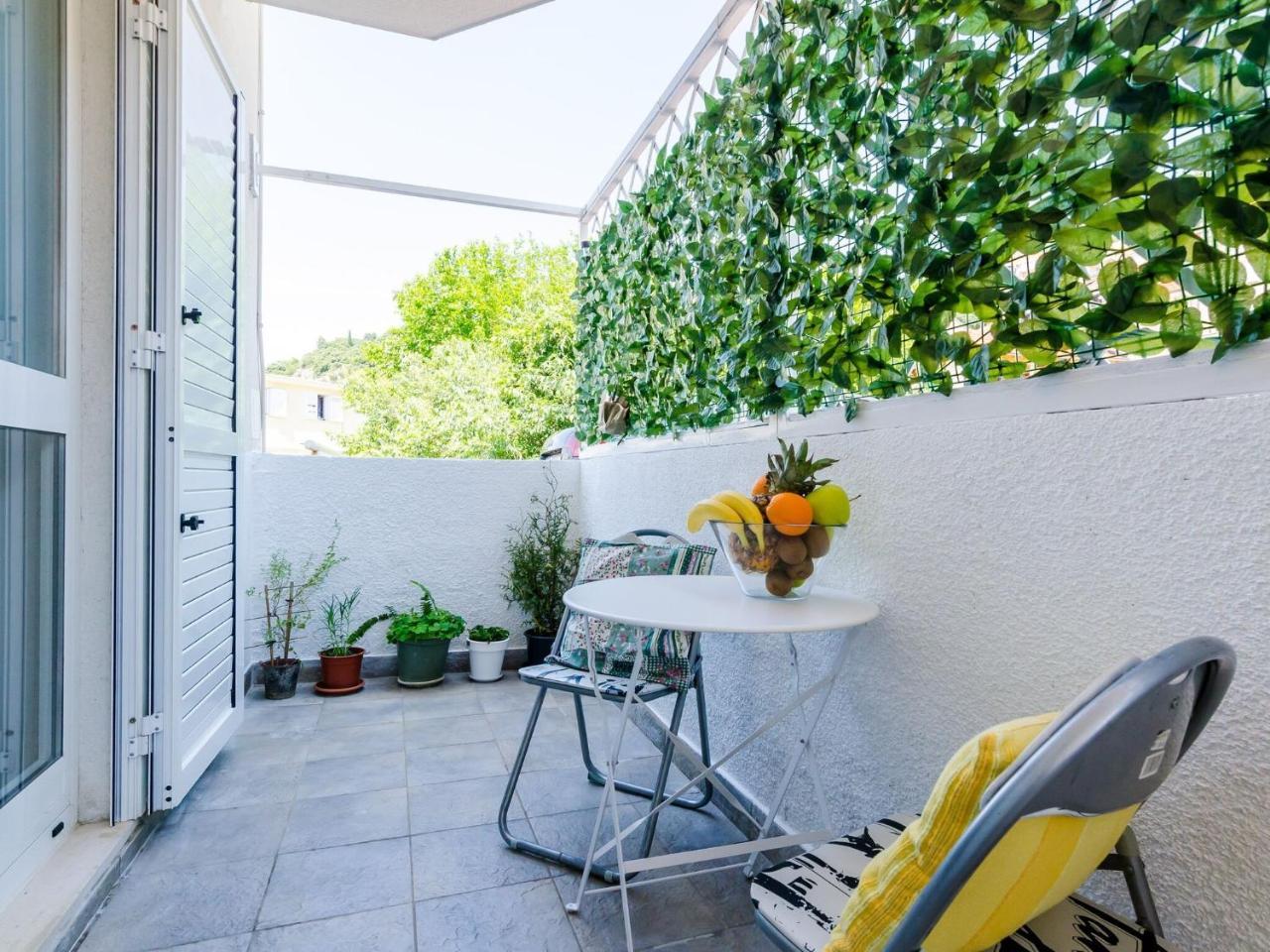 Apartment Antej - One Bedroom Apartment with Terrace And City View 1