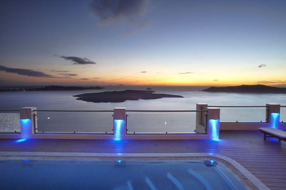 Ira Hotel & SPA Santorini 1