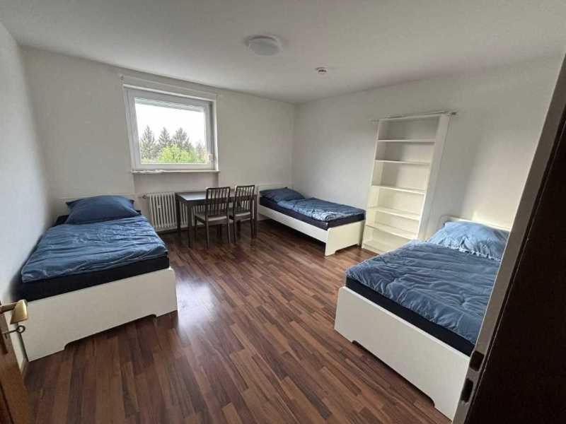 Penthouse Haar (Adults Only) 2