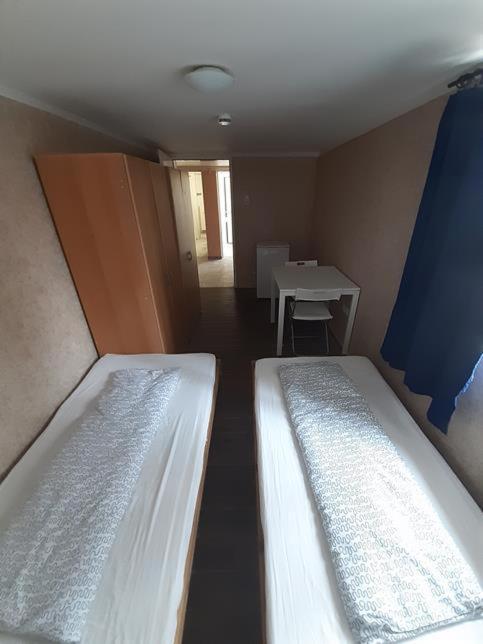 2-Rent Group Hostel Rooms&Apartments Eve168 2