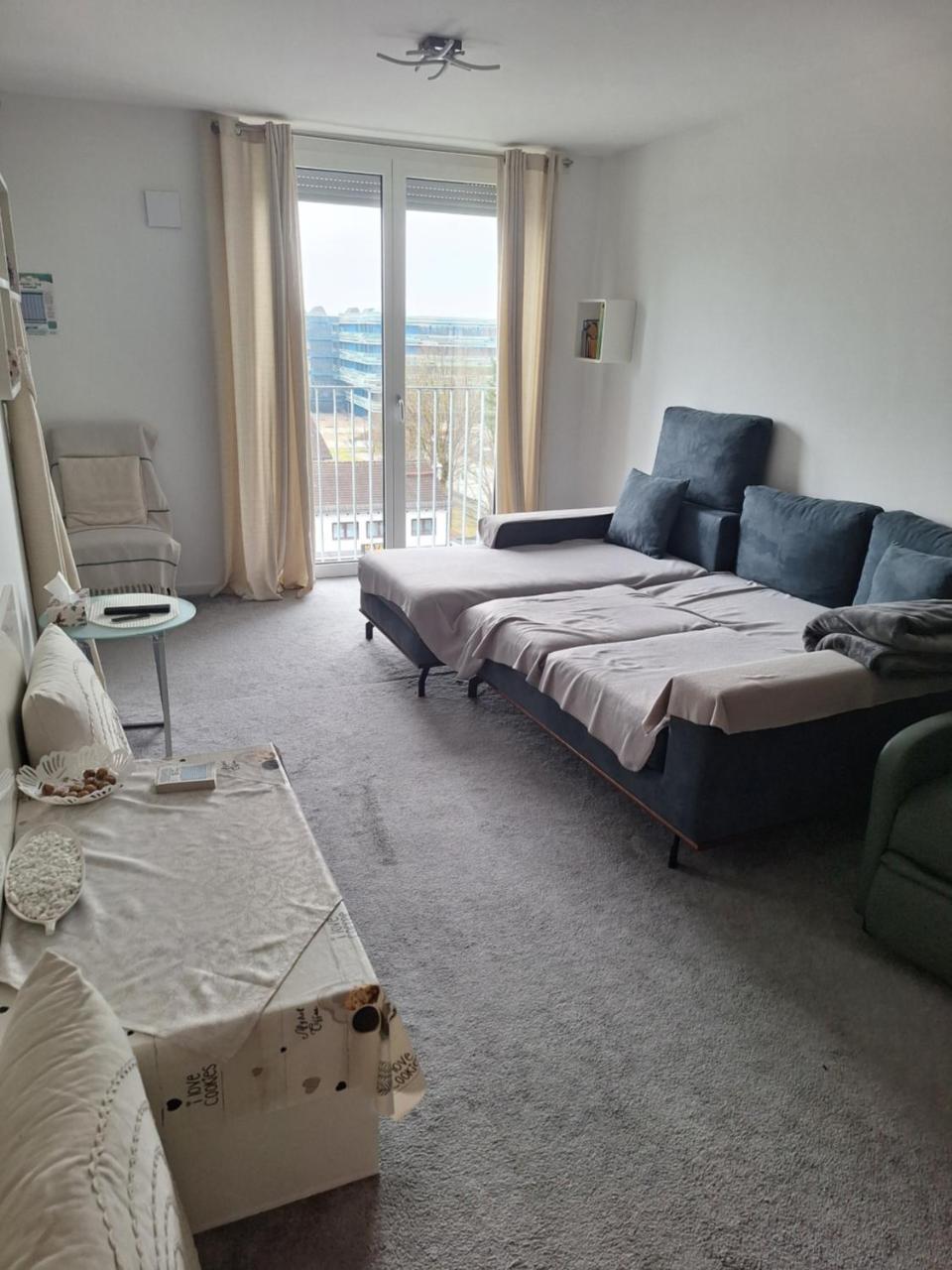 Two Rooms Flat (Adults Only) 1