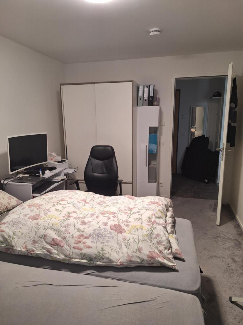 Two Rooms Flat (Adults Only) 2