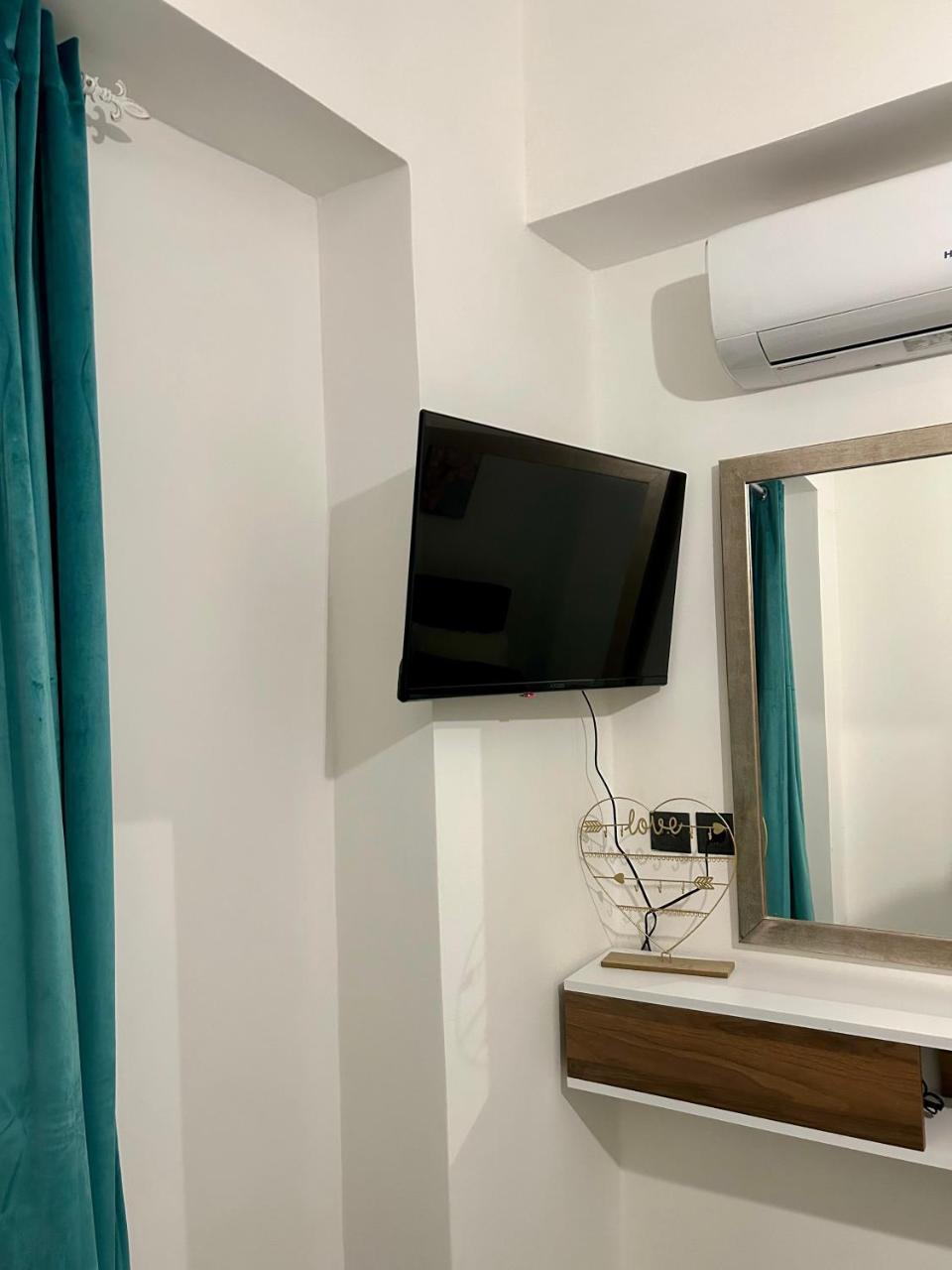 Modern And Classic House Old Down 2