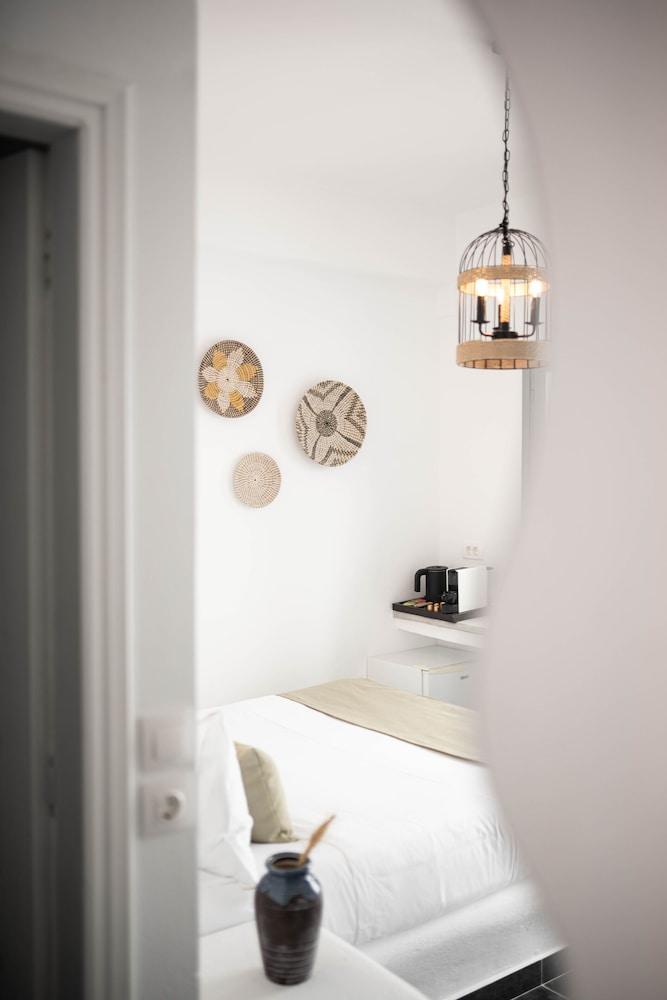 La Roka, Cliffside Memories 1