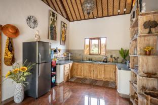 Genie Private Villa by Travellink Bali 2