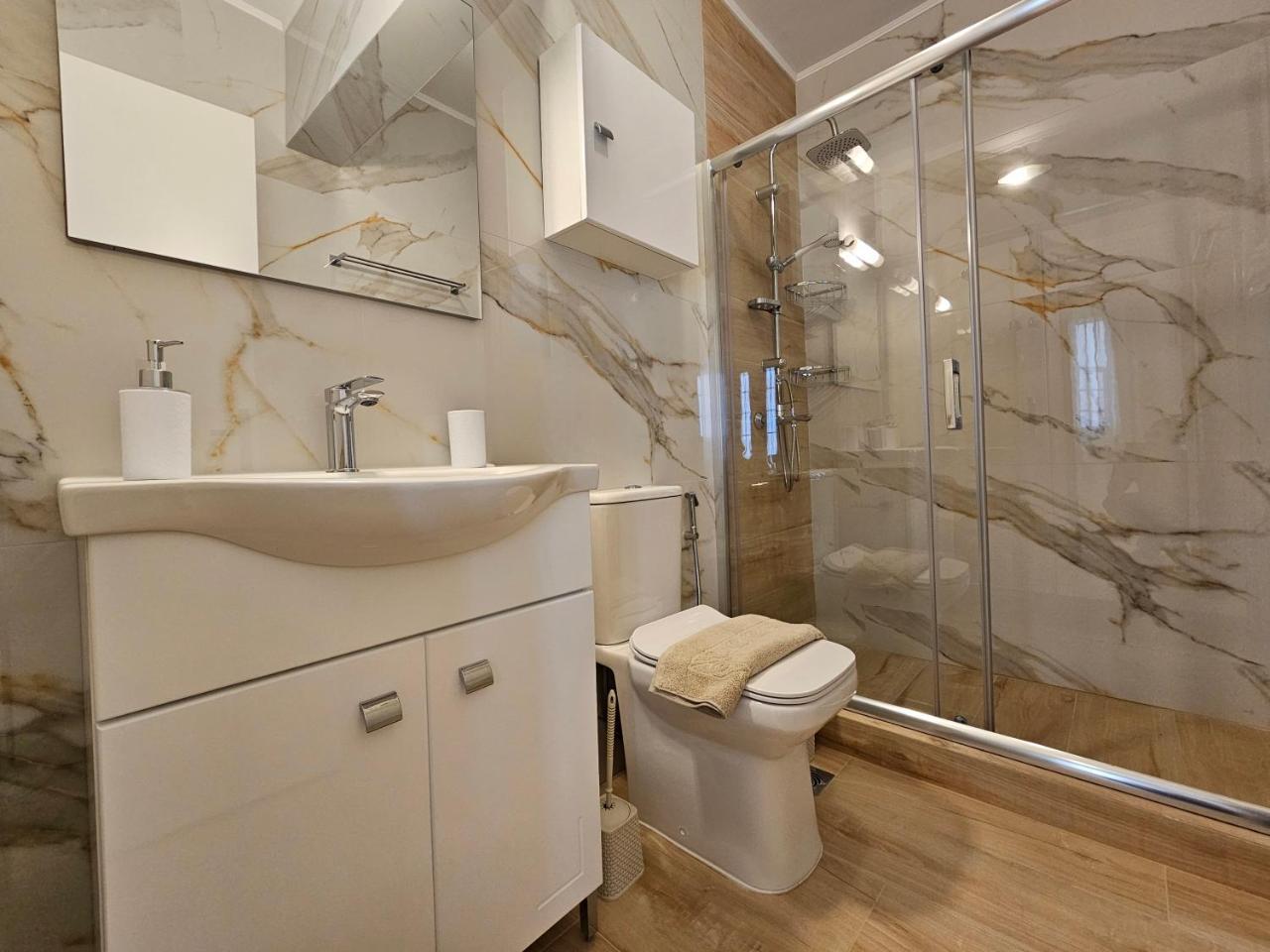 Elegant Aesthetic Suites 2