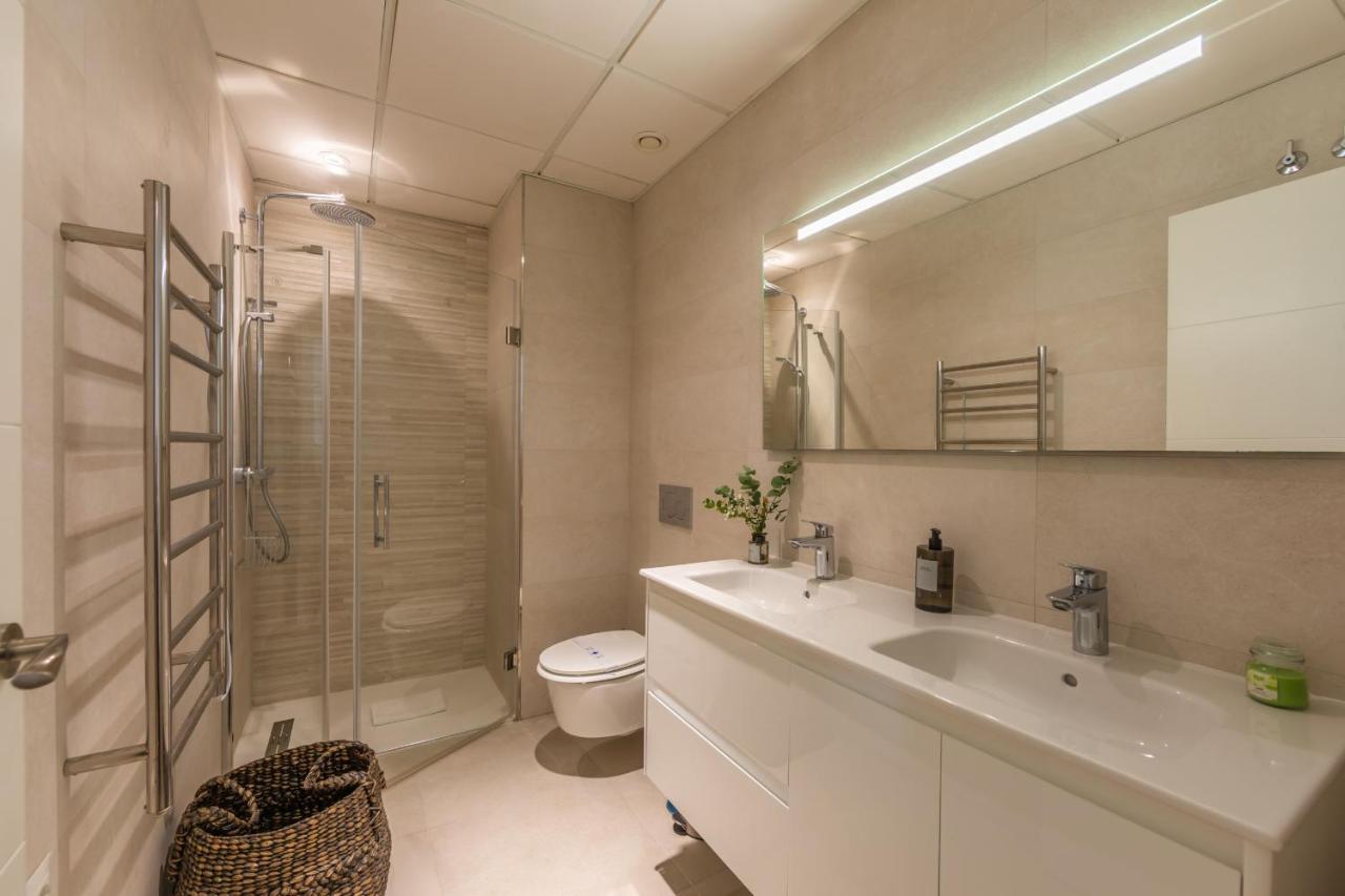 Terraza Acristalada Con Vistas Panoramicas 2