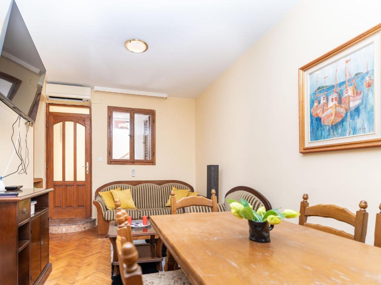 Casa Radha Bella - Two Bedroom Holiday Home 2