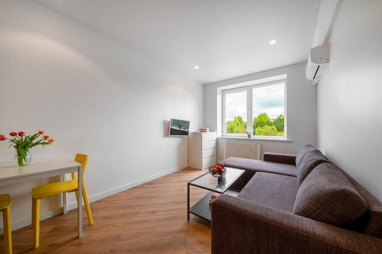 Studio47 Pramones 107