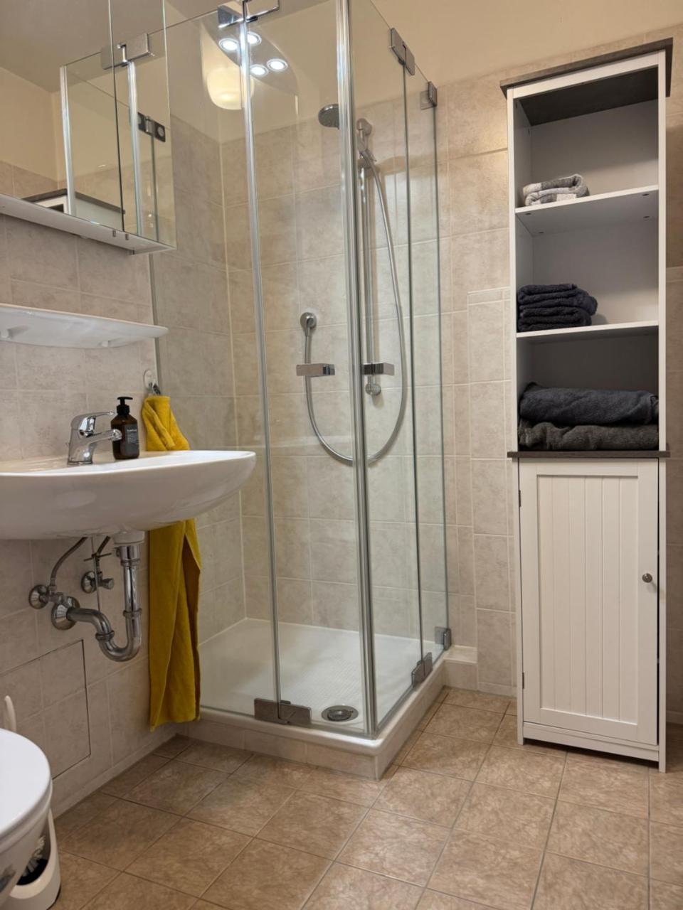 Schones Ruhiges Privatzimmer (Adults Only) 2